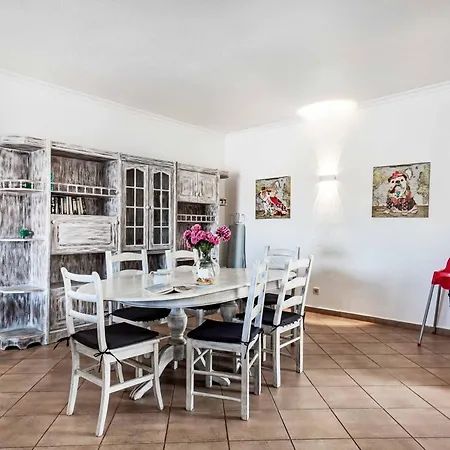 Jasmin Marina Willa *